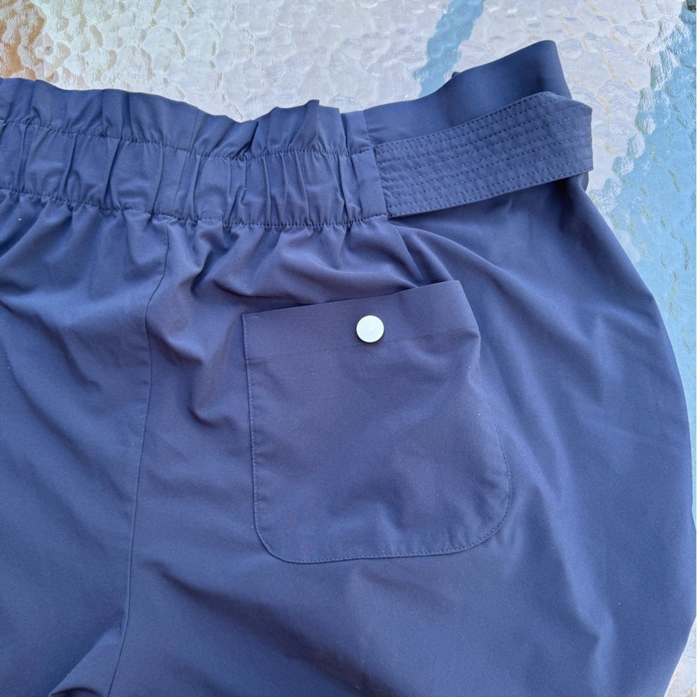 Athleta Skyline Short II in Navy Size 18 - Picture 5 of 5